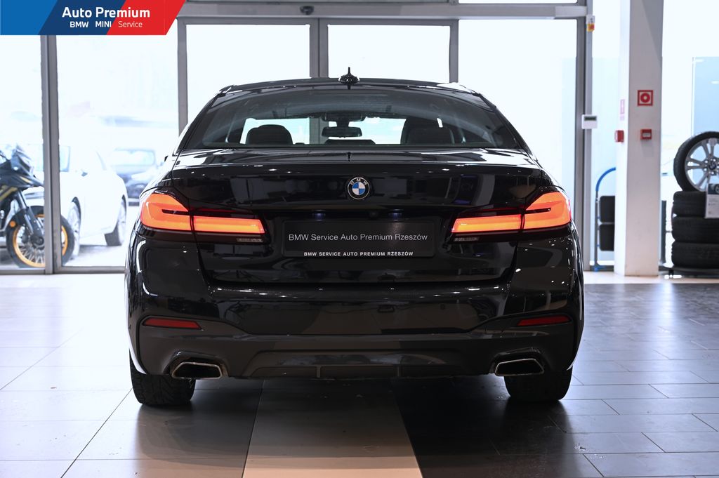 520i