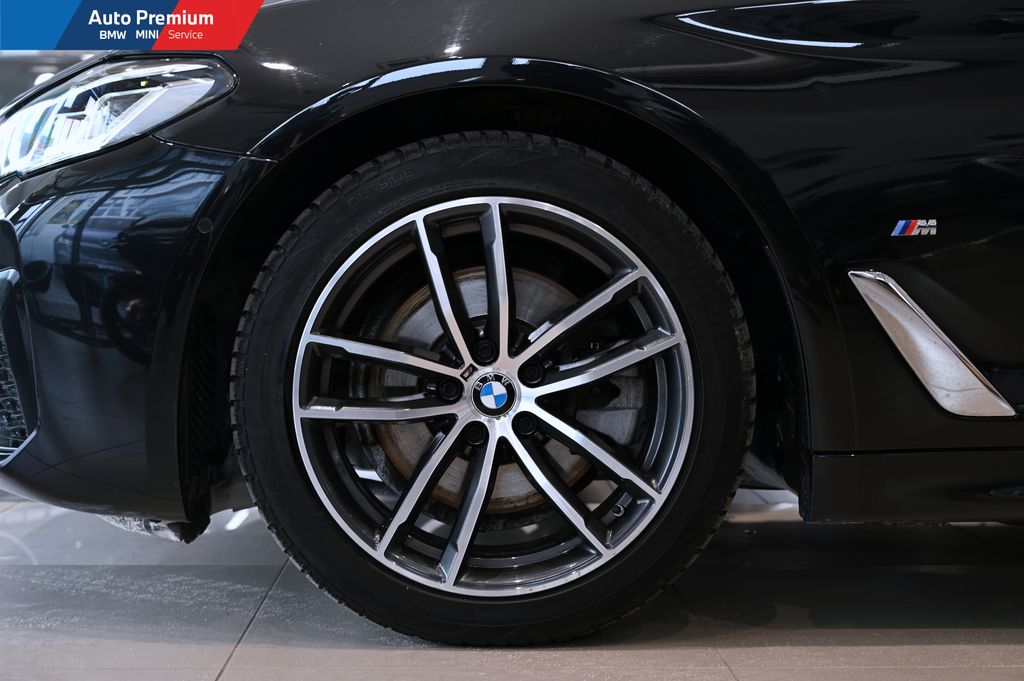 520i