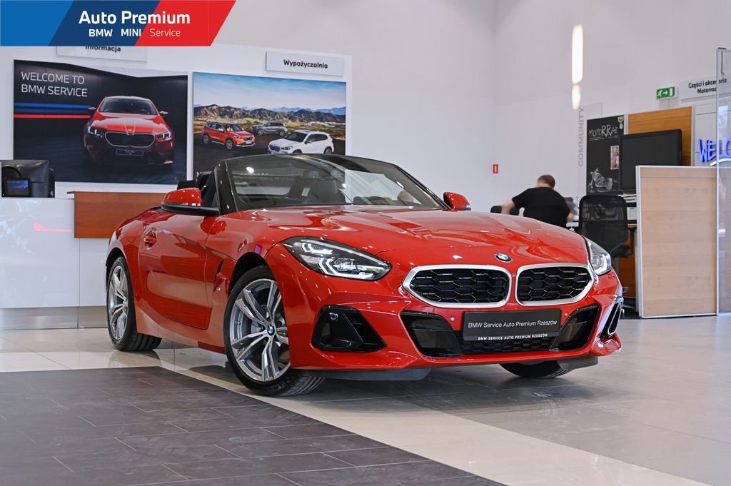 Z4 sDrive20i