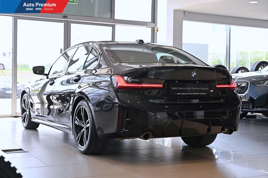 BMW Seria 3 G20 318i Sedan benzyna