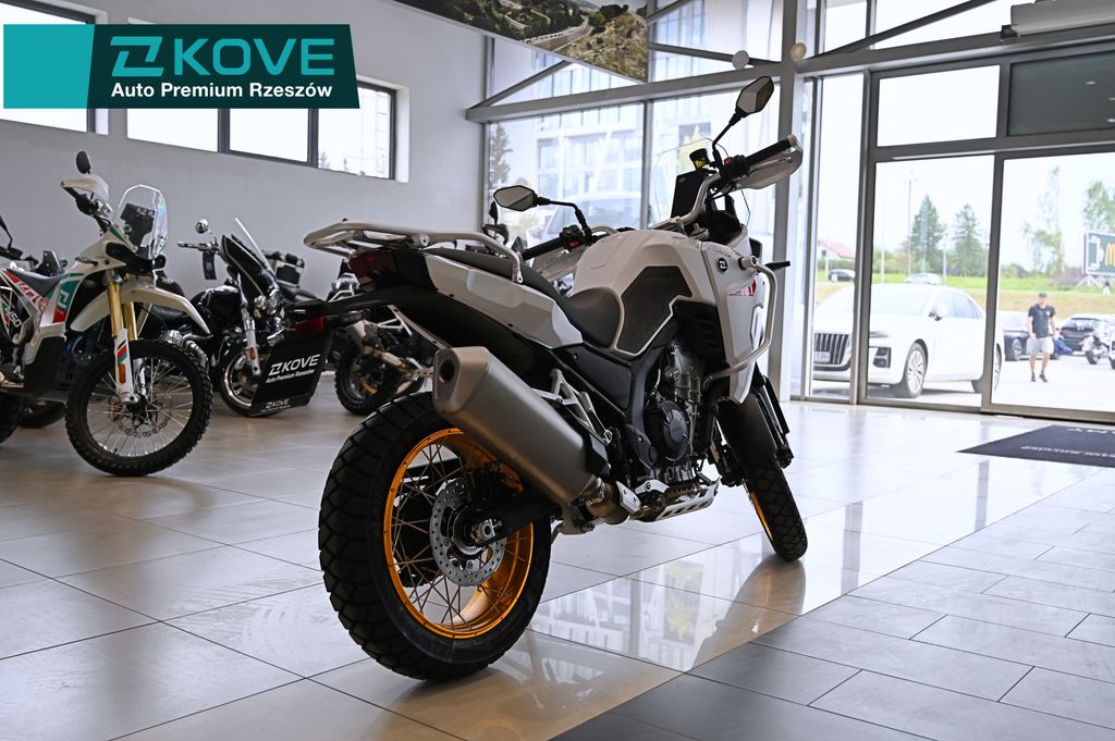 Kove 800X Touring