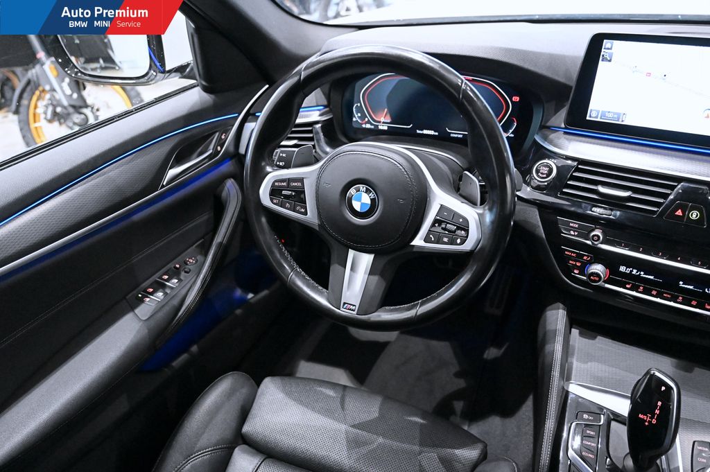 BMW Seria 5 G30 520I A benzyna