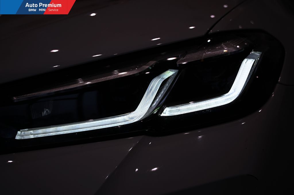 BMW Seria 5 G30 520I A benzyna