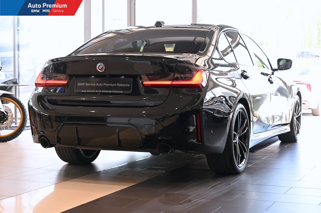 BMW Seria 3 G20 330i xDrive Sedan benzyna
