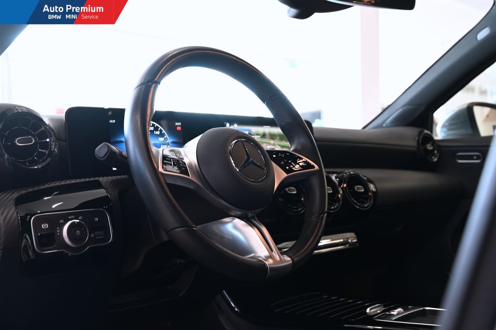 Mercedes-Benz A 180d