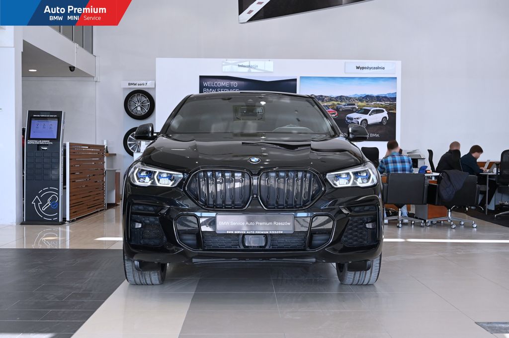 X6 M50i