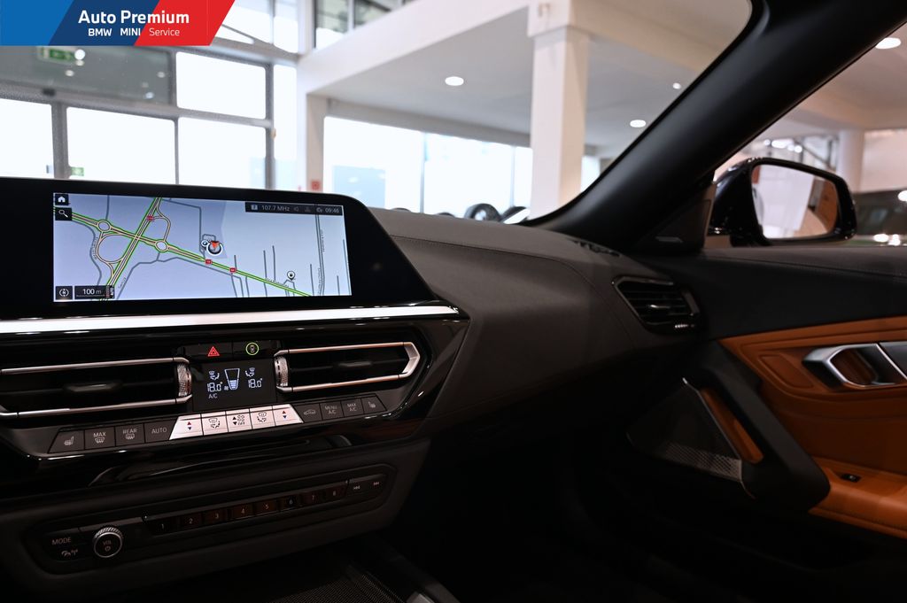 Z4 sDrive20i