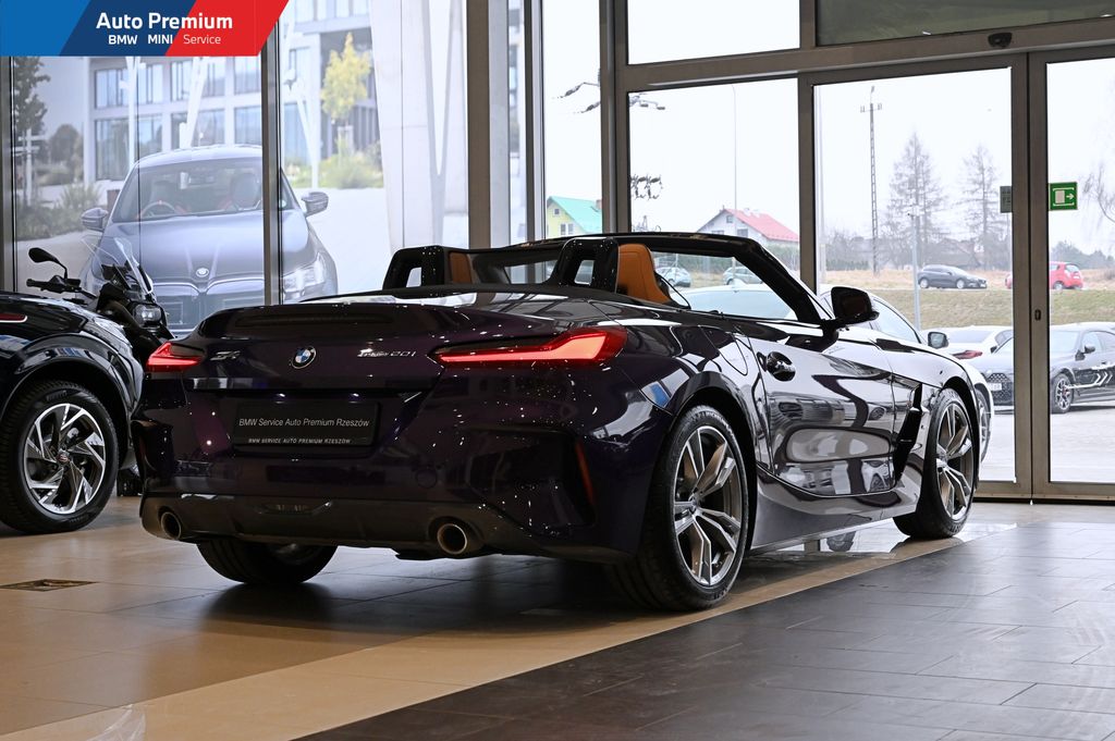 Z4 sDrive20i