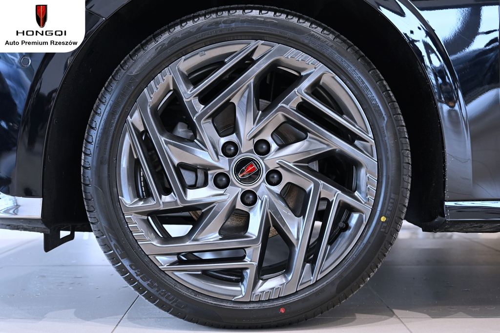 Hongqi H6