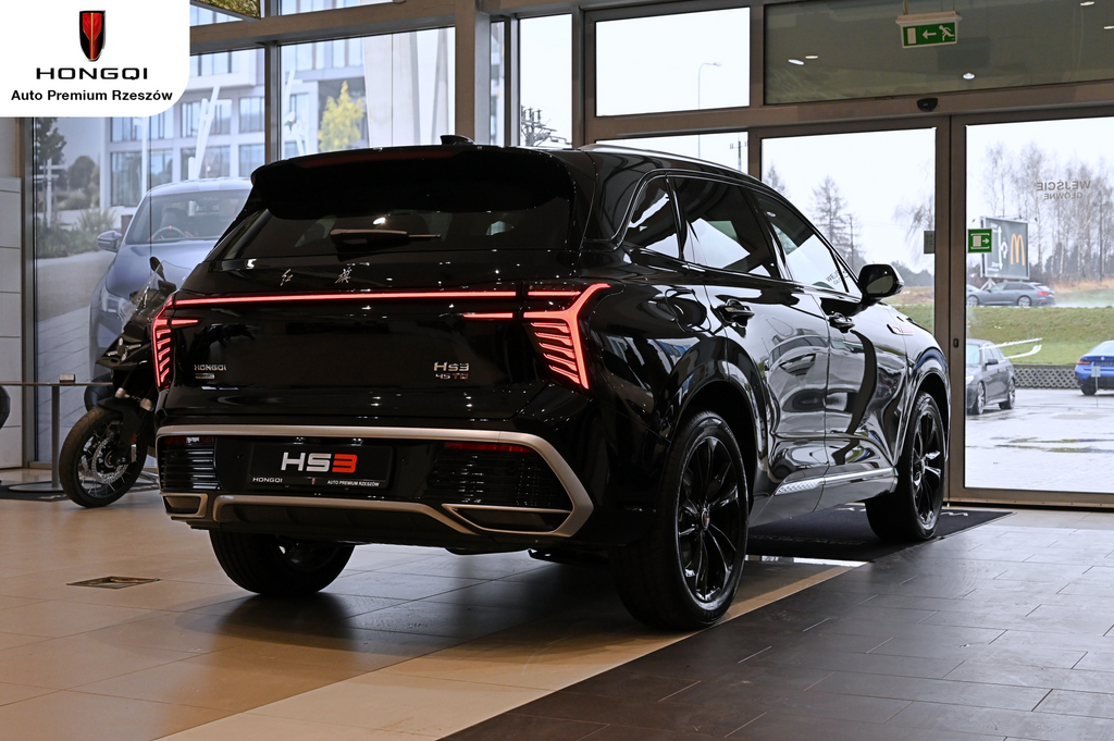 Hongqi HS3
