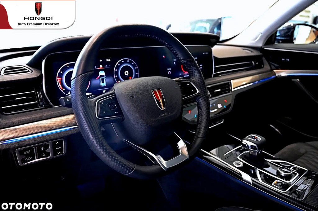 Hongqi HS5