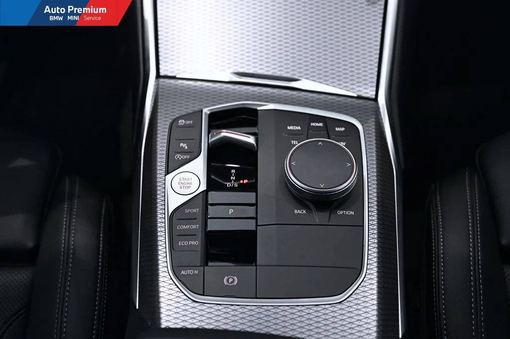 320i xDrive