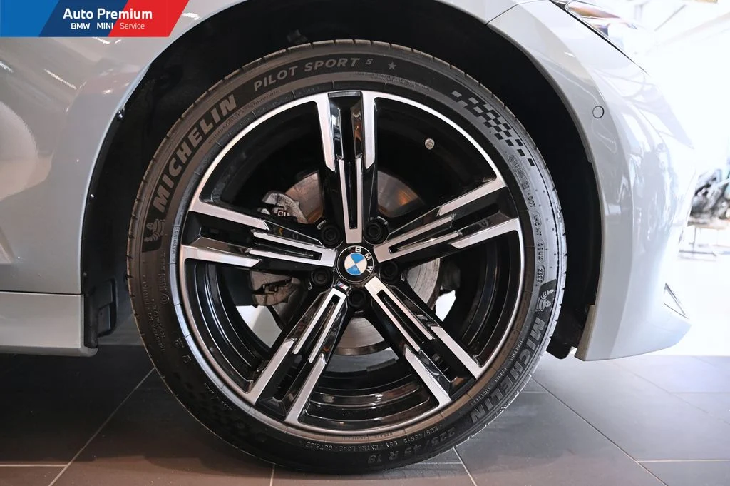 320i xDrive