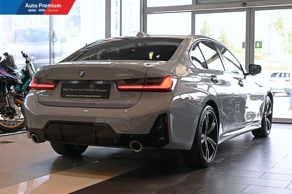 320i xDrive