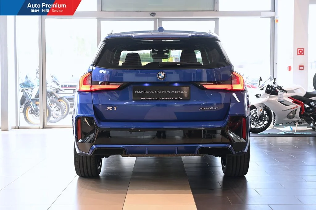 X1 xDrive23i
