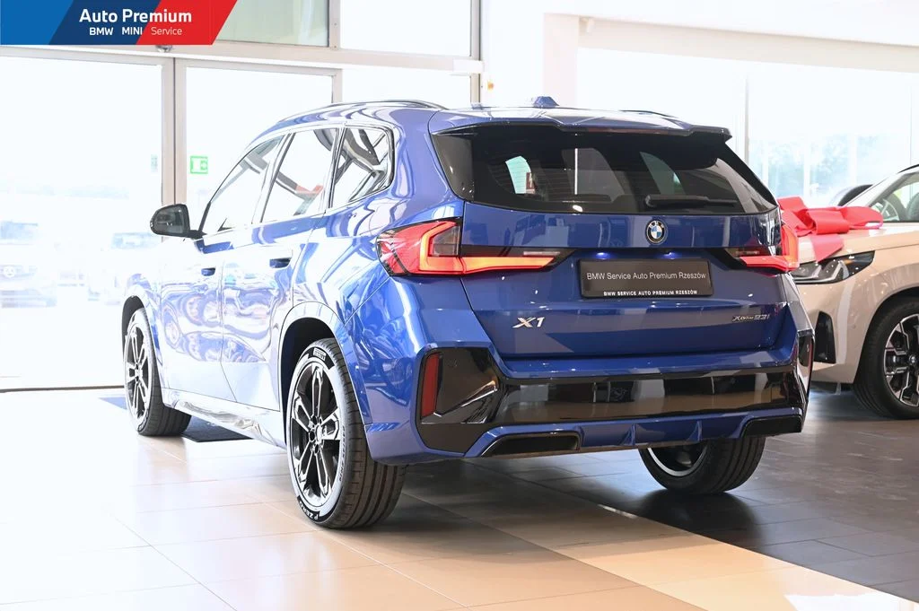 X1 xDrive23i
