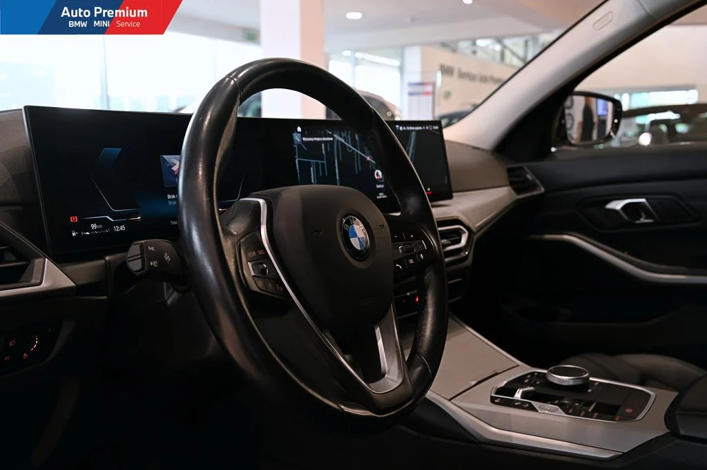 318i