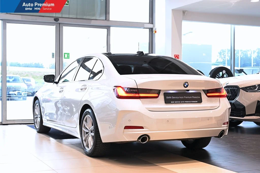 318i