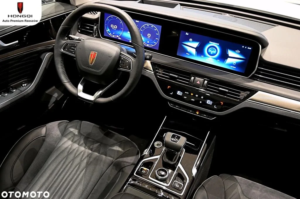 Hongqi HS5