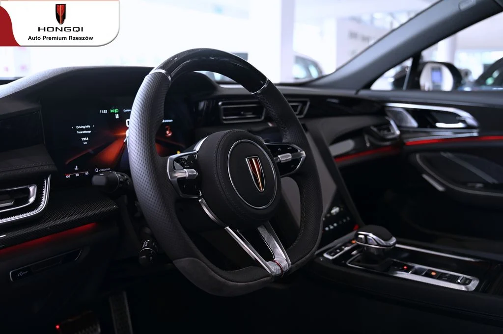 Hongqi H6