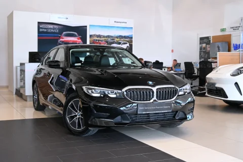 318i
