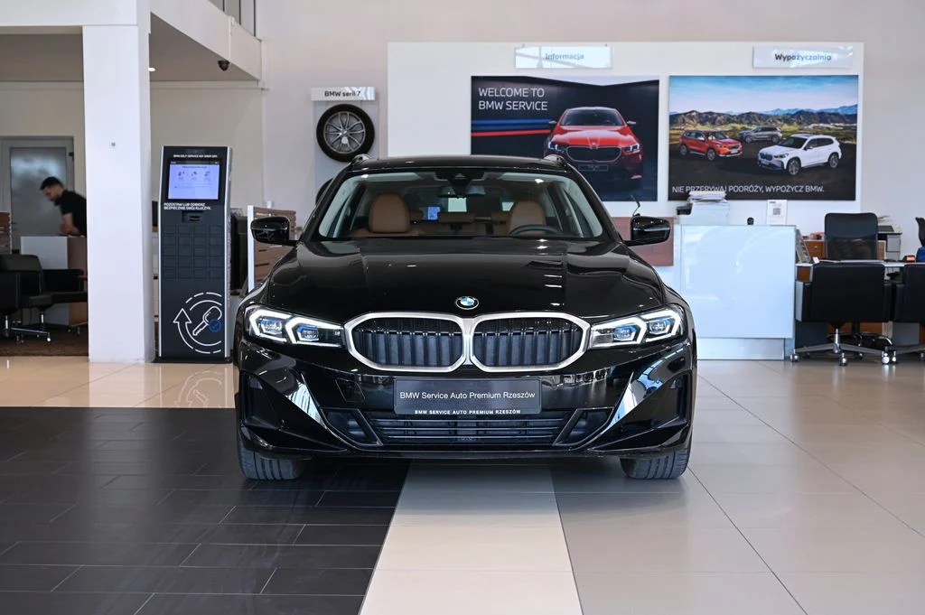 318i Touring