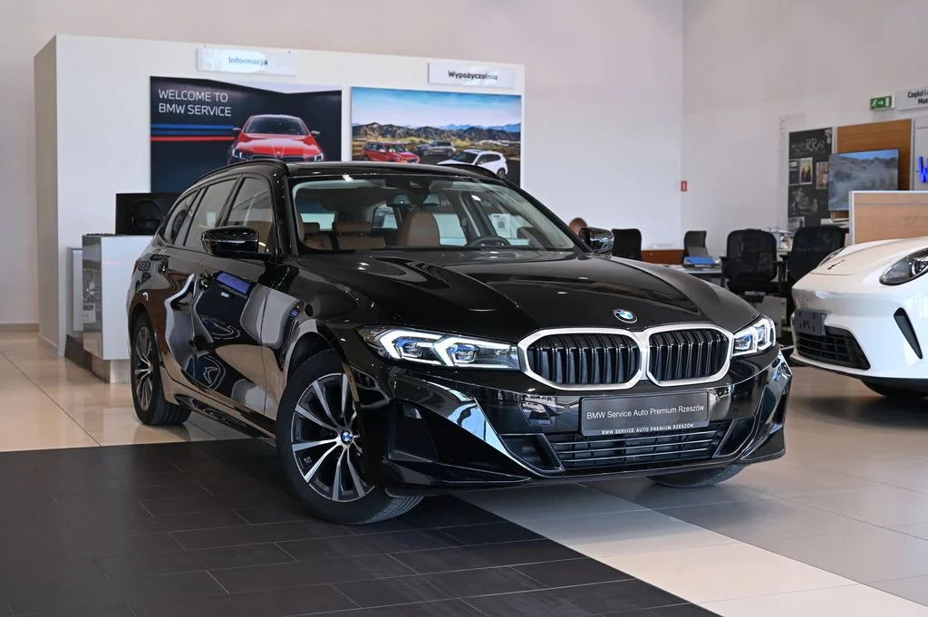 318i Touring
