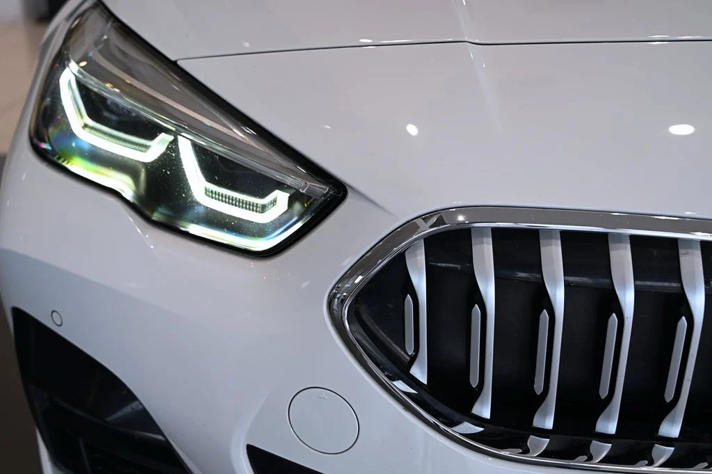 218i