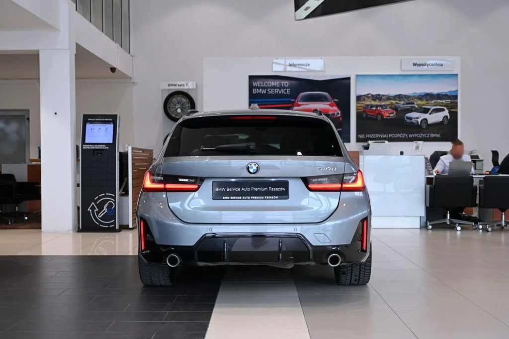 318d