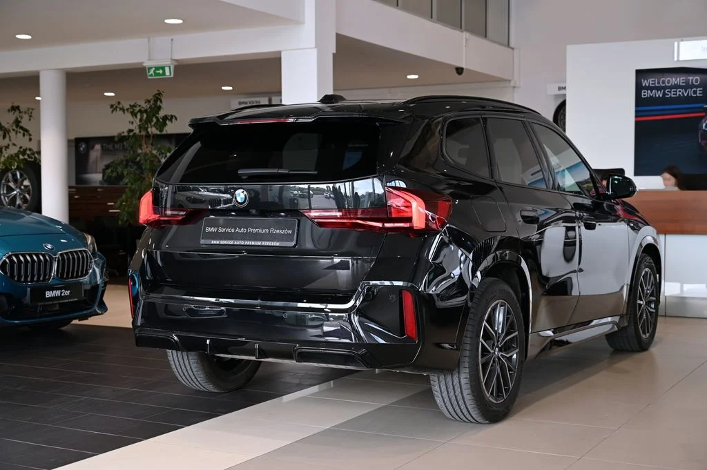 X1 xDrive23i