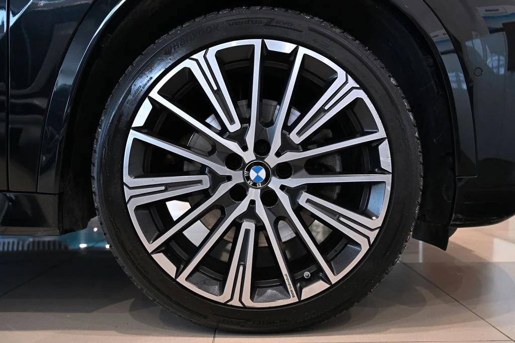 X1 xDrive23d