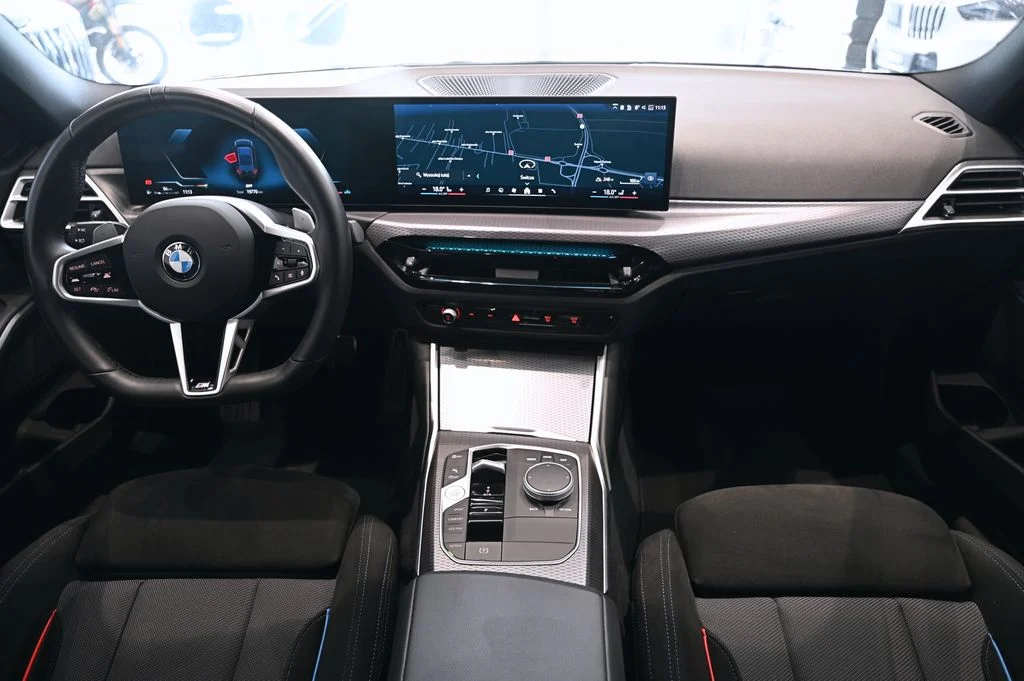 330i xDrive