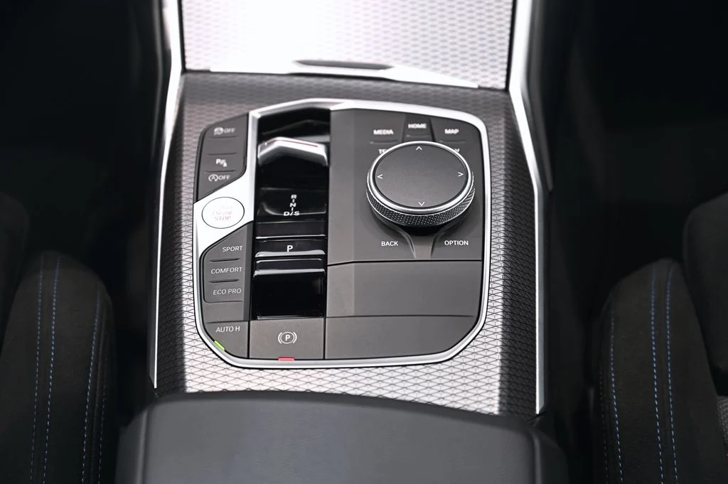 330i xDrive