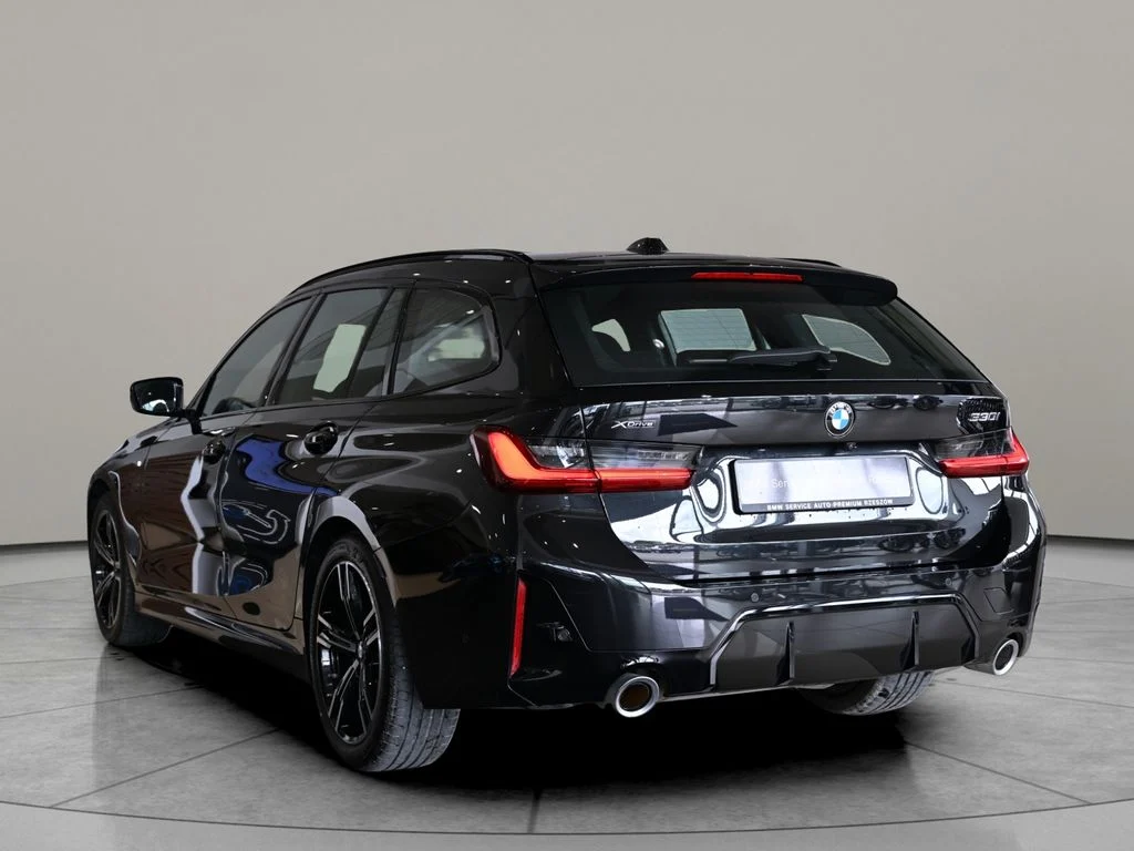 330i xDrive