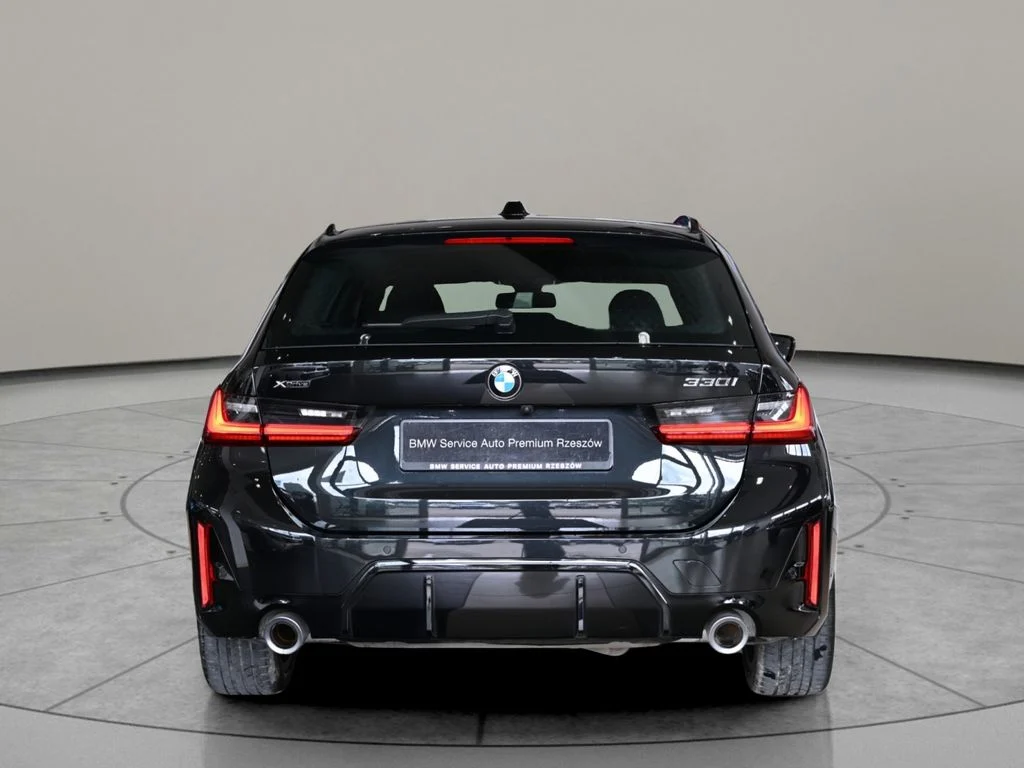 330i xDrive