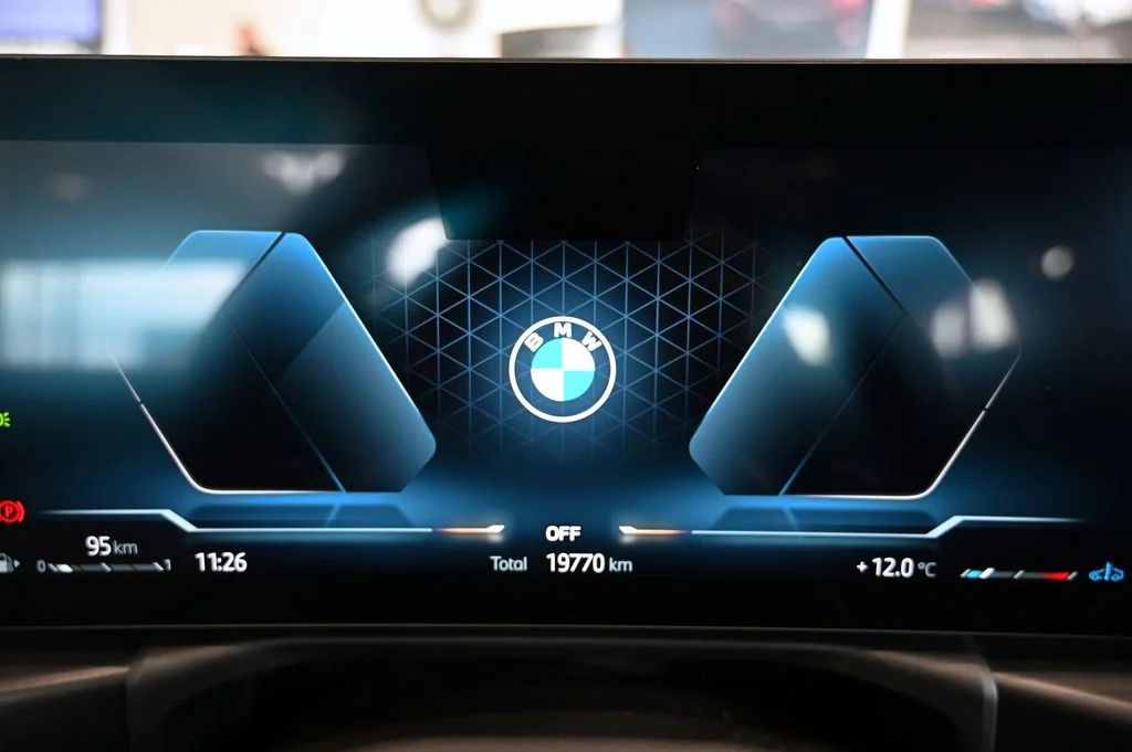 330i xDrive