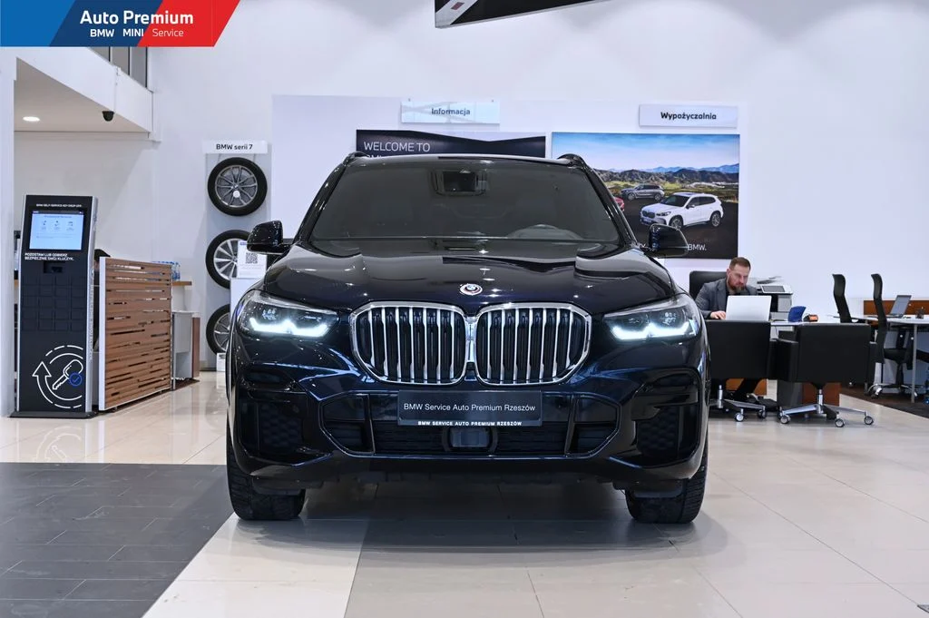 318i LCI