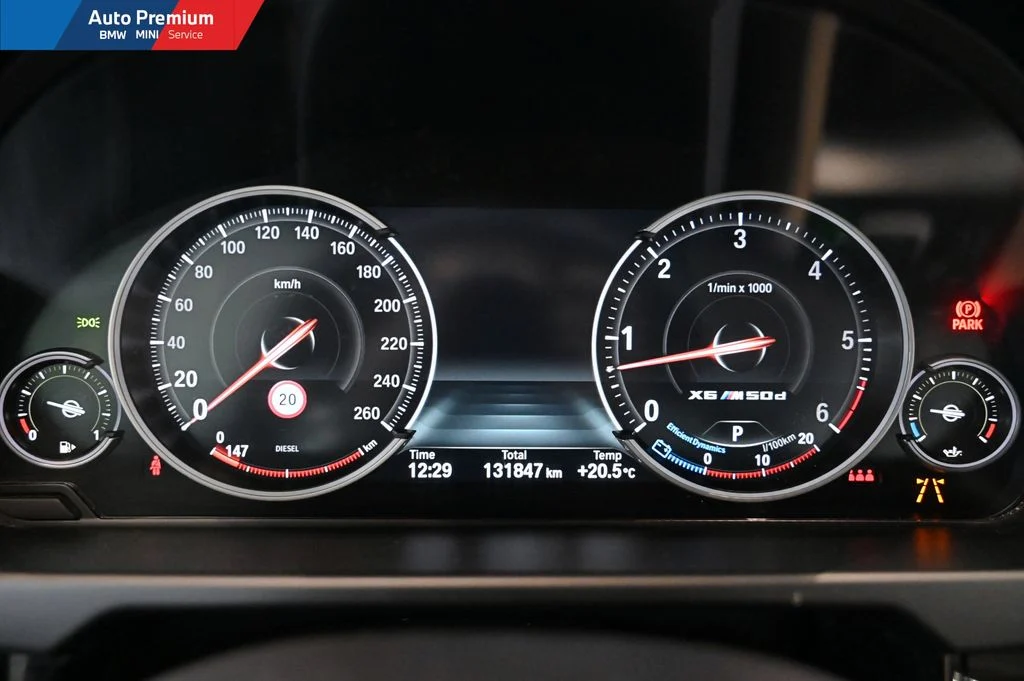 X6 M50d