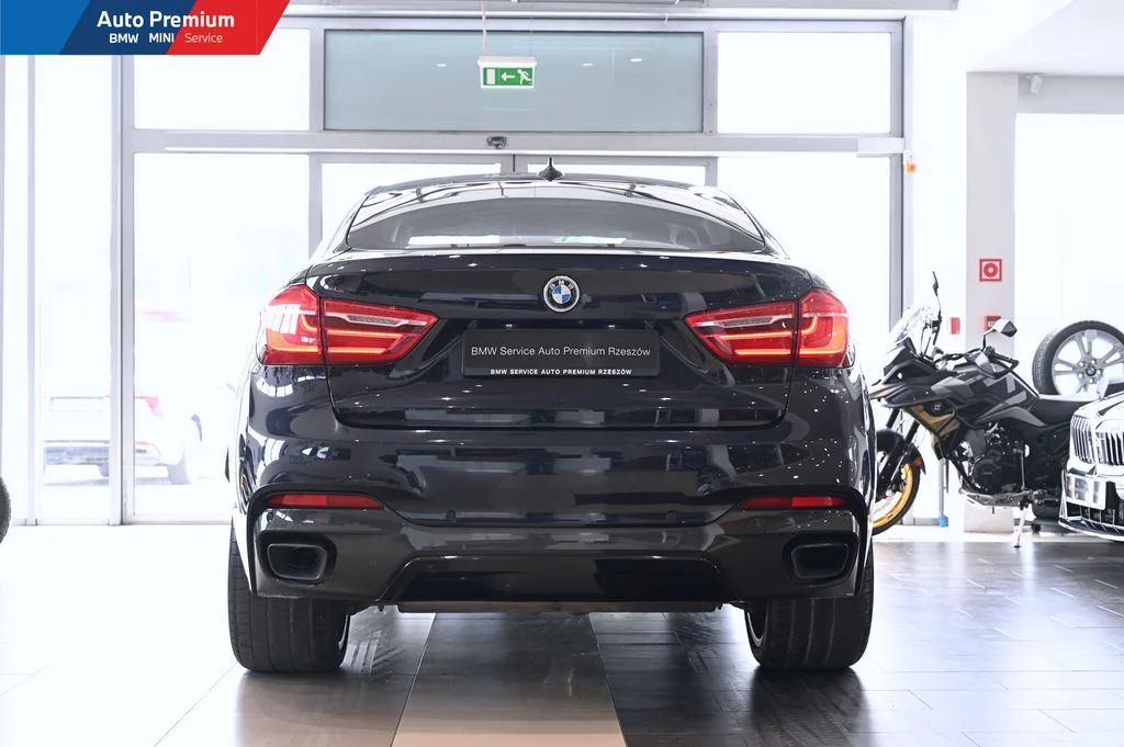X6 M50d