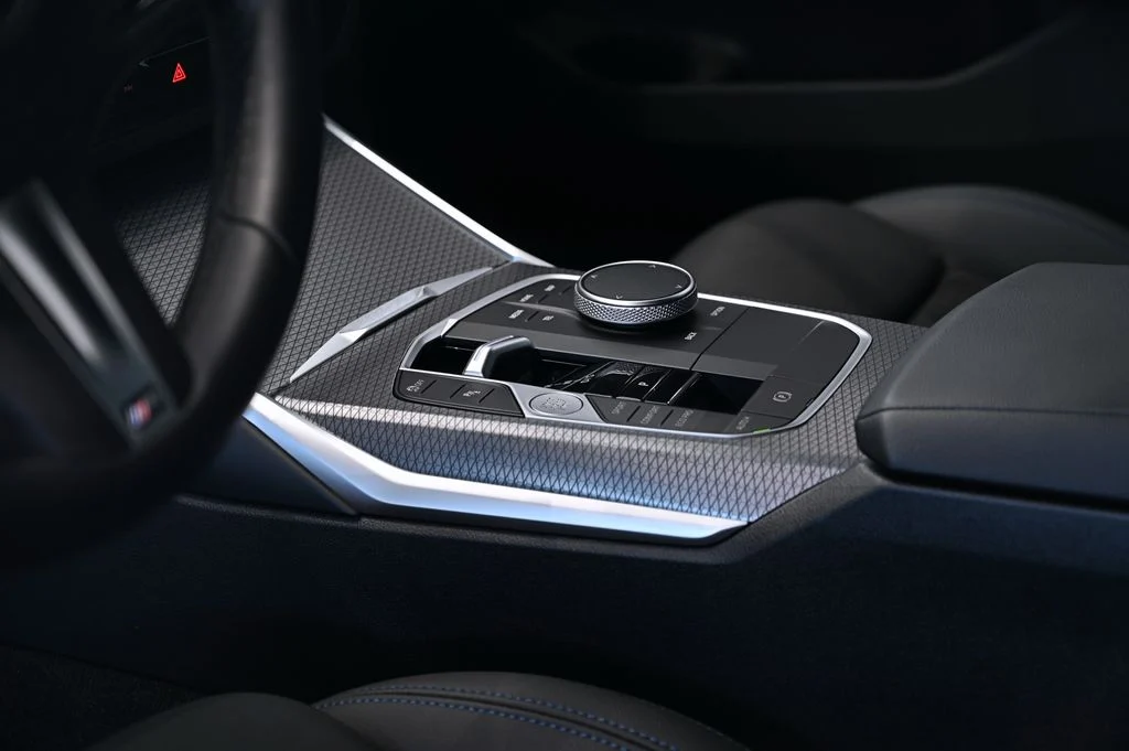 318d