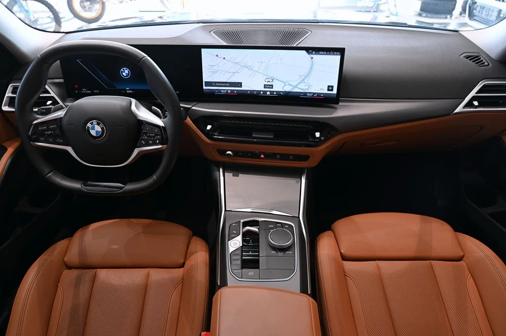 318i Touring