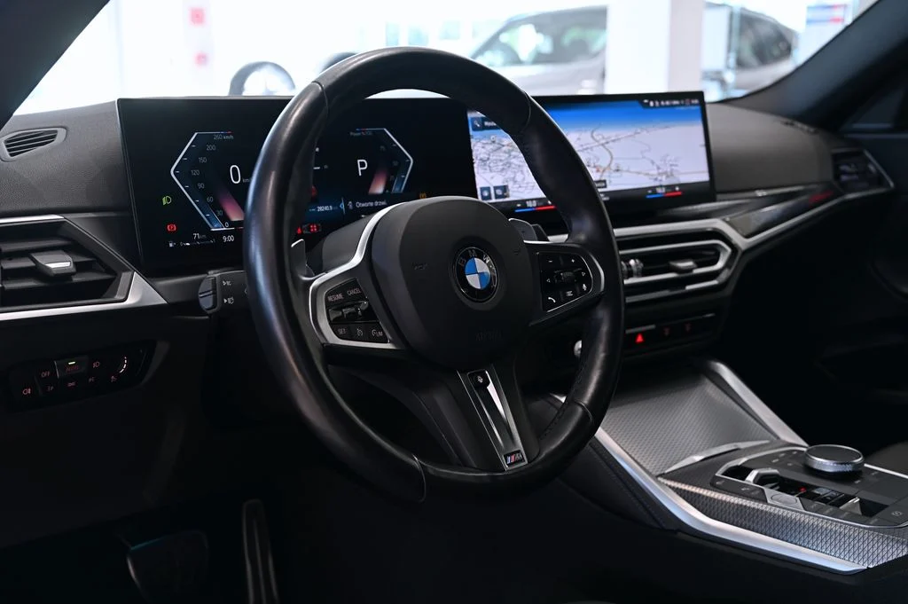 230i