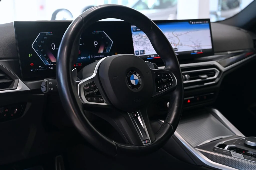230i