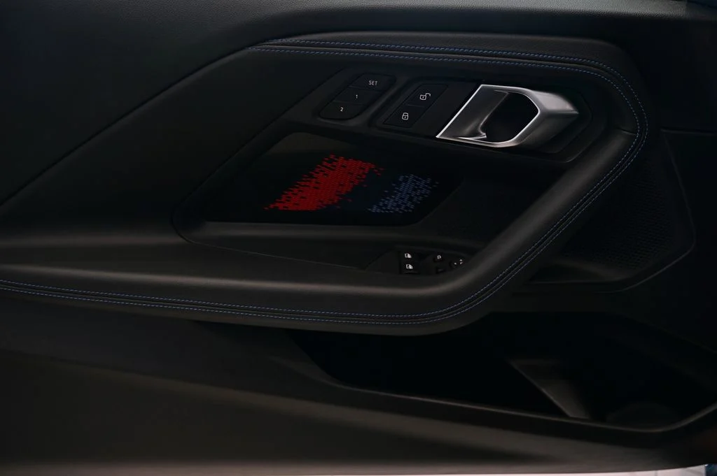 230i