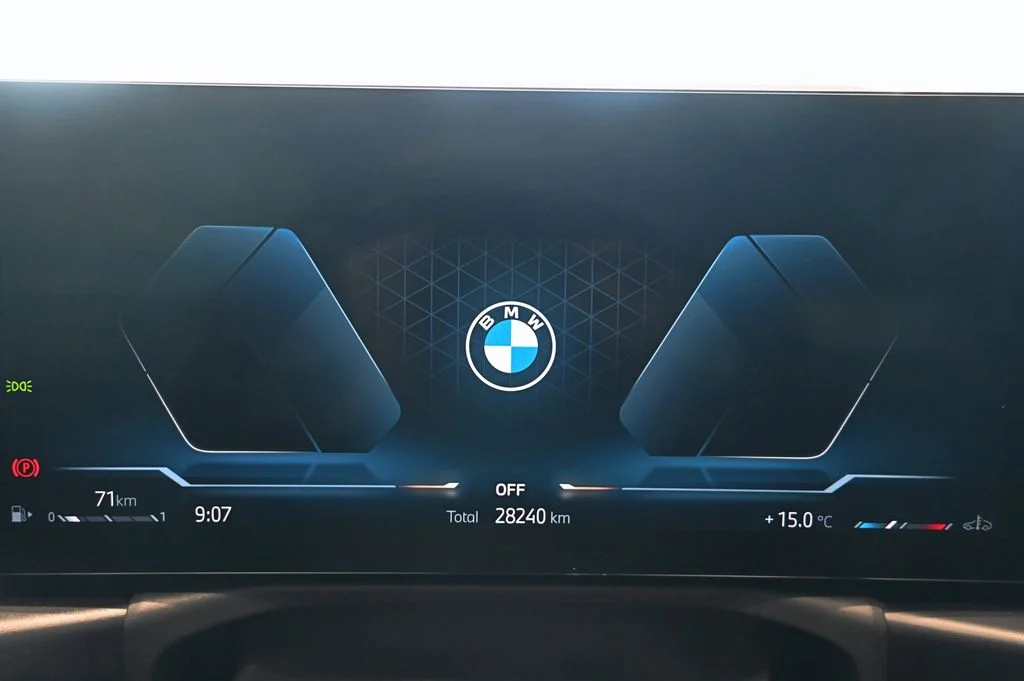 230i