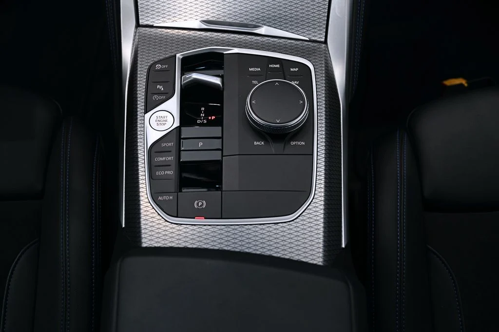230i