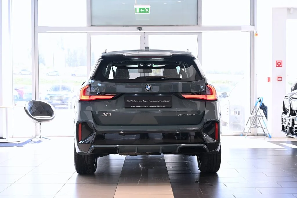 X1 xDrive23d