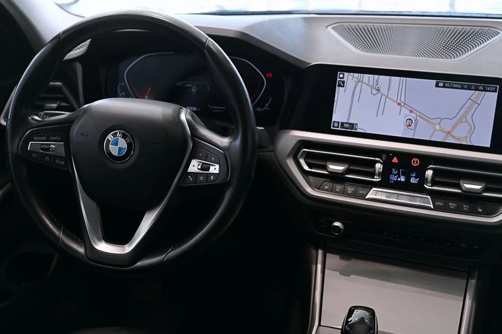 318i