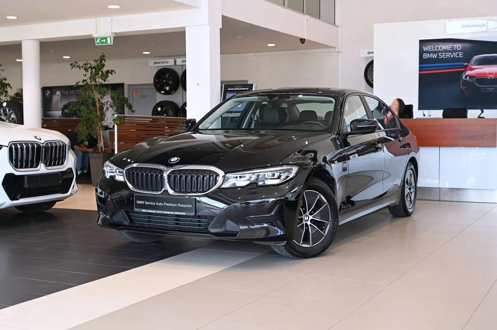318i