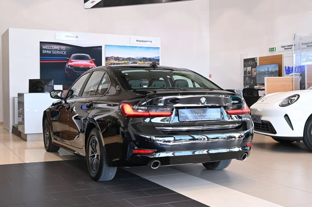 318i